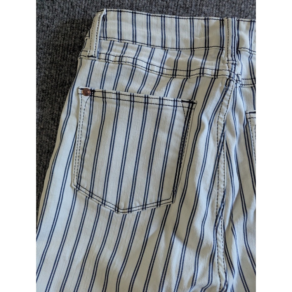 Judy Blue Super Flare High Rise Jeans Women's Size 27 White Blue Stripe Raw Hem - Picture 8 of 14